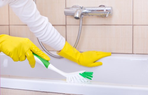 Cleaning an empty flat in Notting Hill before new tenants move in